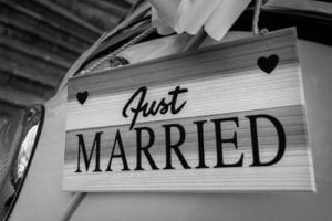 Just married sign - wedding tips and advice
